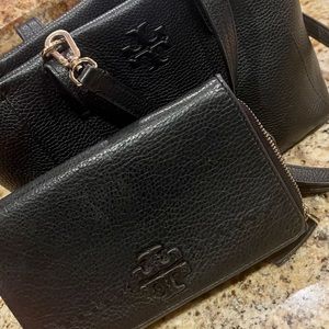 Tory Burch purse with crossbody wallet included